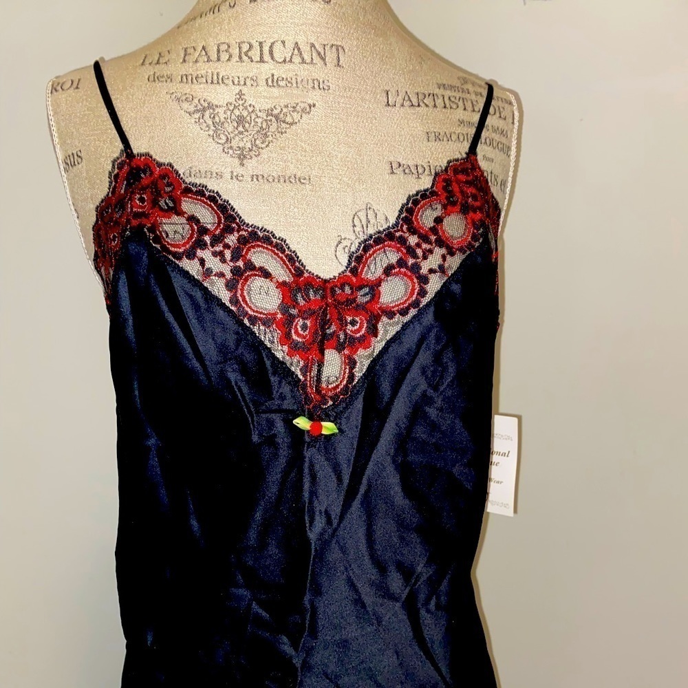 VINTAGE International Boutique by Undercover Wear Rose Lace Slip Dress L - BNWT - Picture 2 of 7